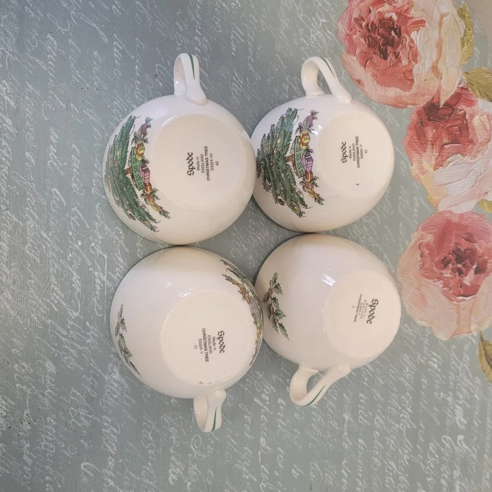 Spode Christmas Tree Cups Holly‎ Berries S334